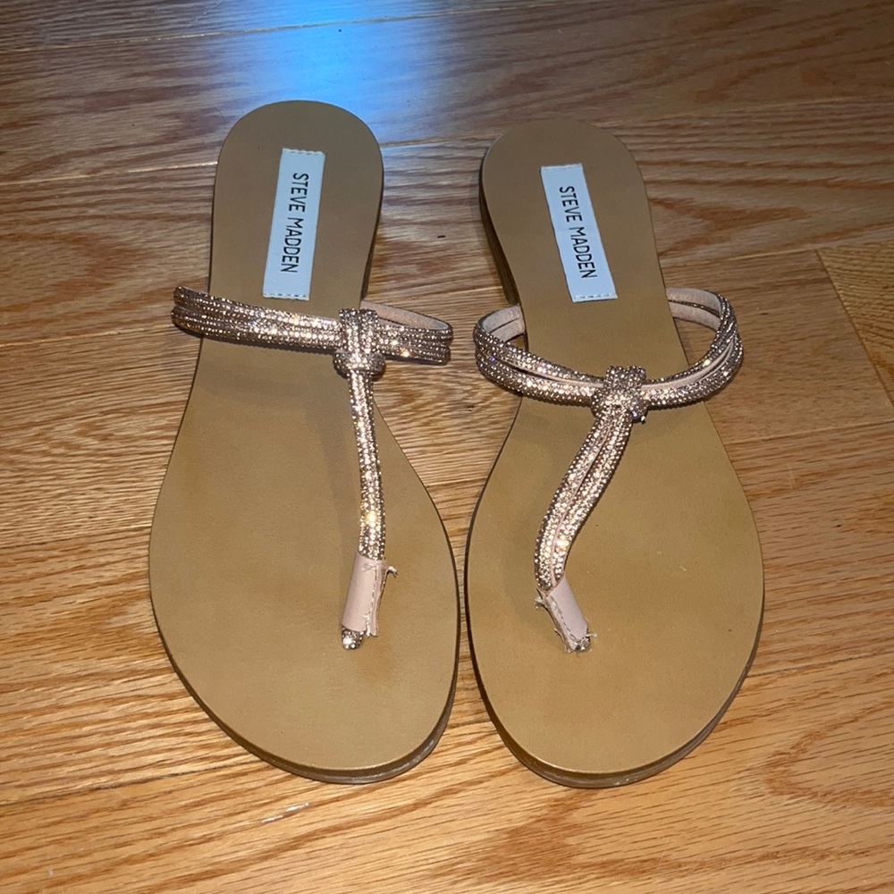 NEVER WORN Steve Madden Savory Rose Gold Sandal Size 10
